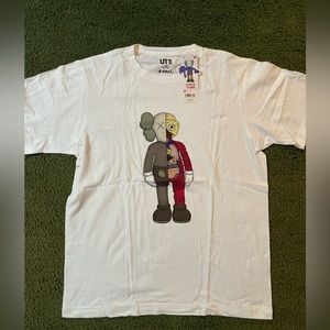 UNIQLO KAWS LAST COLLAB SHIRT SIZE MEDIUM BRAND NEW WITH TAGS